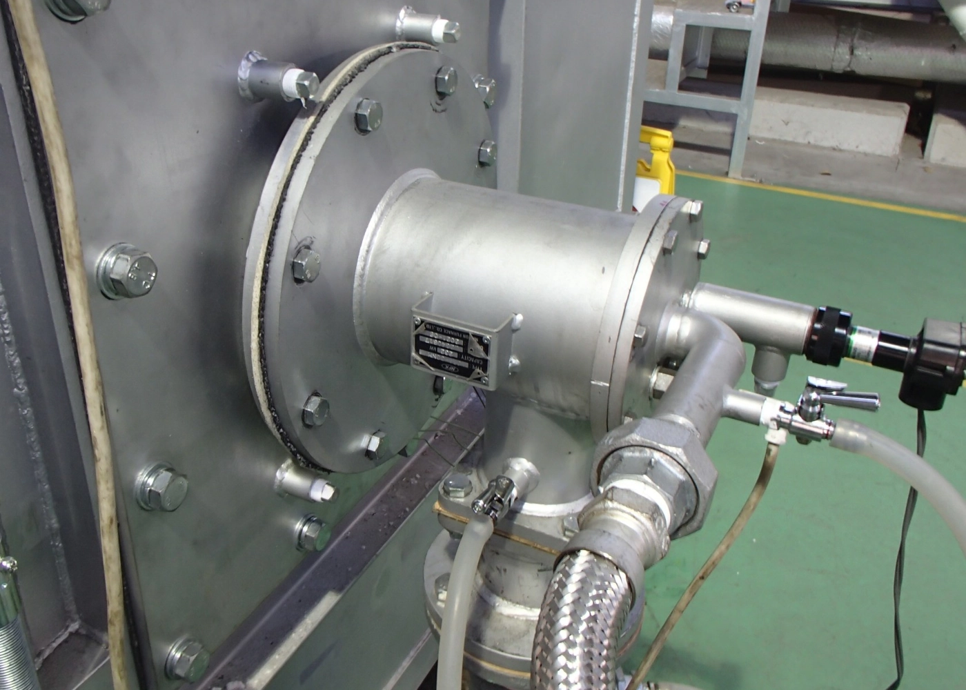 炉体に設置されたJSA-20S