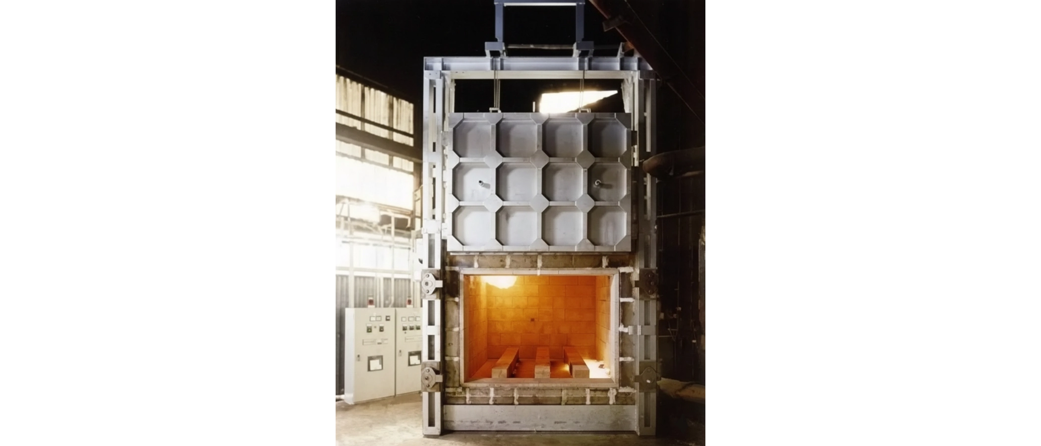 HRS-DLバーナ配備台車式焼鈍炉